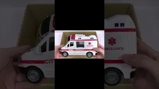 救急車のミニカーが走る！緊急走行！坂道走行テスト｜Ambulance minicar runs! Emergency driving test with sirens sounding