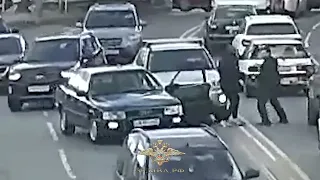 Дорожный конфликт в Калининграде закончился избиением водителя