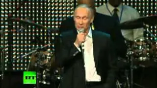 Putin sings and plays the piano - hilarious