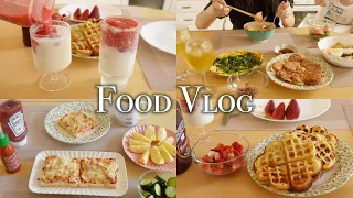 Food Vlog | Waffles, Pizza Toast, Creamy Chicken Pasta, Prawn Noodles, Banana Chiffon Cake, Dalgona