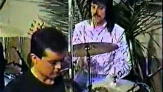 TUMULTO  OLIVER THRASH   EN LA FONDA DE CANAL 7  SEPT 1990