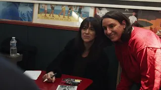 Dédicace avec Charlotte Gainsbourg (16/12/2022)