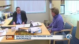 Warren Mayor Jim Fouts responds to embarrassing video showing him with assistant on trip in Chicago
