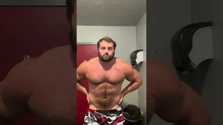 300lb powerlifter