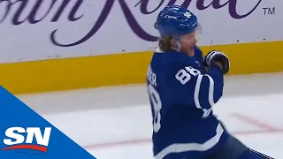 William Nylander Wins It For The Maple Leafs In Overtime With A One-Timer Against The Lightning