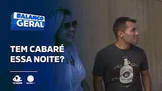 Mulher não deixa homem cantar "Tem cabaré essa noite!"