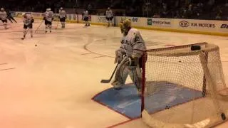 Kari Lehtonen warm-up during preseason game in St Louis