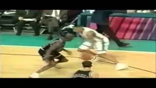 Grant Hill Breaks Michael Jordan's Ankles