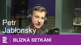 Petr Jablonský o dnešním humoru + imitace politiků i známých osobností