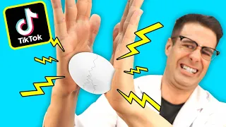 Probando RETOS TikTok DE HUEVOS | Experimento HUEVO INDESTRUCTIBLE | Curiosidades con  Mike - T4 E13