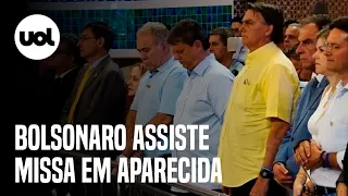 Entre vaias e aplausos, Bolsonaro assiste à missa em Aparecida
