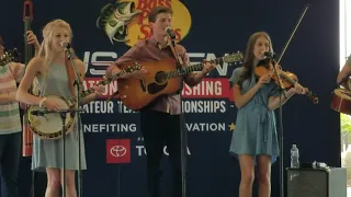 Jolene - Bluegrass Cover by The Petersens