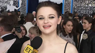 Joey King Talks Being Obsessed With 'Hot Priest' Andrew Scott | SAG Awards 2020