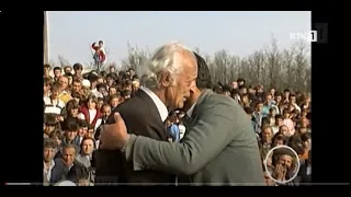 Adem Jashari i pranishëm gjatë faljes së gjaqeve në Drenicë, 1990