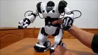 Robosapien X Demo by WowWee toys