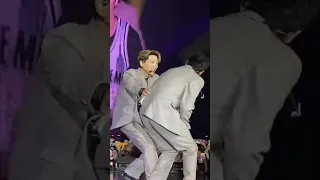 LEETEUK X KYUHYUN clash during Don't Wait in KAMP LA and stay pro😎 #superjunior #kampla #suju #sj