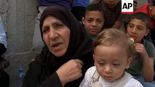 Evacuation of rebel fighters and families from Douma continues