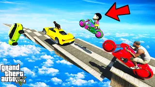 FRANKLIN TRIED IMPOSSIBLE LONG STAIR JUMP PARKOUR CHALLENGE BY BIKES CARS GTA 5 | SHINCHAN and CHOP