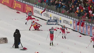 Александр Большунов упал в полуфинале спринта на «Ски Тур»