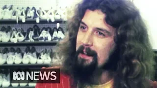 Billy Connolly's hilarious guide to buying Wellington boots (1976) | RetroFocus