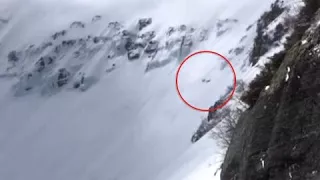 Dramatic video captures two skiers tumbling down Tuckerman Ravine