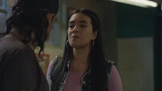 Jonathan le hizo recordar malos momentos a Gina cuando está a solas con ella