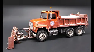 Ford LNT 8000 Snow Plow Dump Truck 1/25 Scale Model Kit Build Review Weathering Painting AMT AMT1178