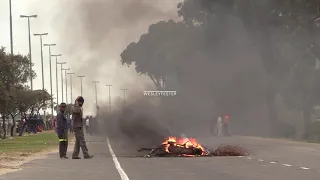 Siqalo and Mitchells Plain residents clash during service delivery protest