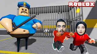 GÖBEKLİ GARDİYANDAN KAÇTIK !! 😱 Roblox BARRY'S PRISON RUN