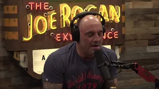 Joe Rogan and Snoop Dogg - Joe Rogan Says "I Learned How To Smoke Blunts From Charlie Murphy"