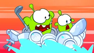 Historias de Om Nom | El Café Om Nom - Lavando Platos | TEMPORADA 18 | Dibujos Animados