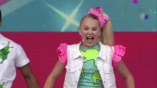 207 JoJo Siwa Performs 'Boomerang'   SlimeFest 🎀   Nick   YouTube and 4 more pages   Profile 1   Mi