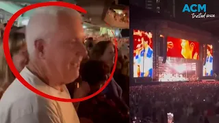 Daryl Braithwaite sings along to Harry Styles' 'The Horses' rendition at concert