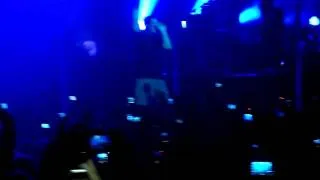Drake - Money To Blow (LIVE) HMV Hammersmith Apollo (HD)