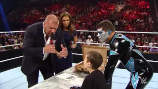 WWE Drax Shadow signing after Raw Aug. 2015