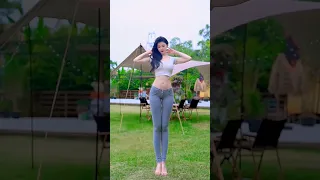 Dancing girl😍🤩 #shorts