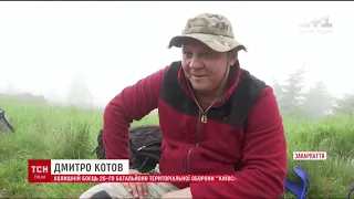 Колишній військовий, який втратив на фронті обидві ноги, піднявся на Говерлу