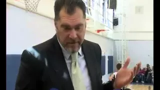 Arvydas Sabonis: slidinejimo imtynių čempionas?