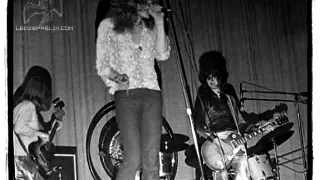 LED ZEPPELIN-LIVE AT BLUEBERRY HILL-"OUT ON THE TILES"