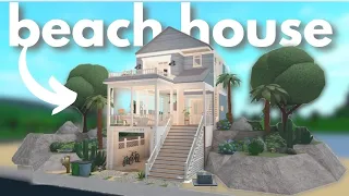 Building a BEACH house in Bloxburg w/ Capdo