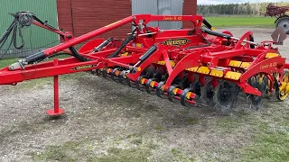 Köp Tallrikredskap Väderstad Carrier XL 425 med dubbel soilrunner på Klaravik