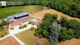 EXCLUSIVE! Beautiful Chateau Residence for sale  with superb vineyard Entre-Deux-Mers, France