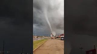 Andover, Kansas Tornado Video 2 - 4/29/2022