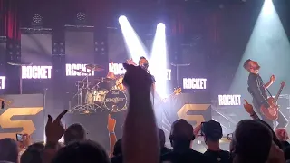 skillet feel invincible (Live)