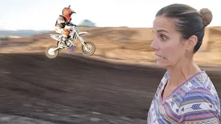 SEVEN-YEAR-OLD KID GETS AIR FOR THE FIRST TIME IN MOTOCROSS COMPETITION | DIRT BIKE RACING