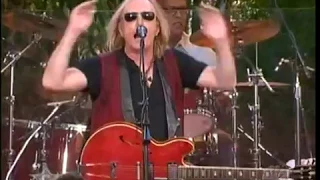 I'm Cryin' - Tom Petty & the HBs, live on The Tonight Show with Jay Leno - 2003-08-07