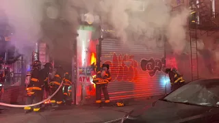 FDNY First Due Arrival - Brooklyn 2nd Alarm with Children trapped + Drone Perspective