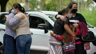Family, friends mourn as death toll in Brazil cliff collapse rises to 10 • FRANCE 24 English