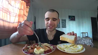 МУКБАНГ АСМР МАКАРОНЫ СОСИСКИ/ СОУС ХЛЕБ и ЯИЧНИЦА/ ОБЖОР ОБЕД EATING ASMR Mukbang