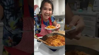 Pinoy spaghetti asin at paminta lang ang timpla | Inday Roning family